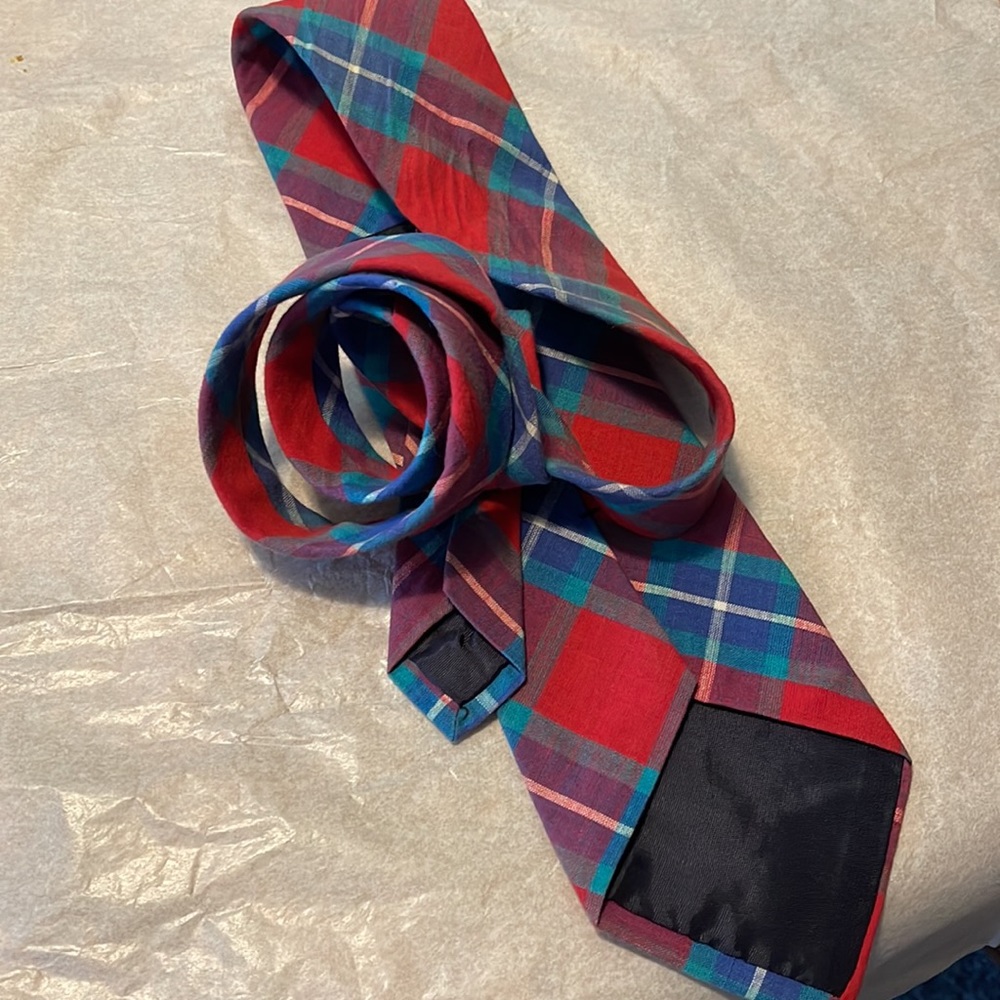 Used tie - Picture 5 of 8